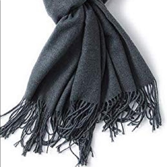 Women’s Scarf / Pashmina/ Wrap - Picture 2 of 2